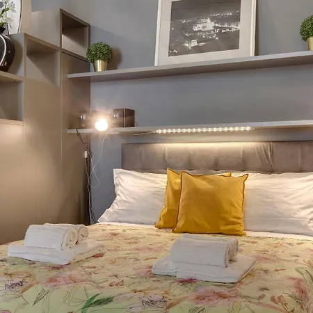 Apartment Santo Spirito Flat Florenz